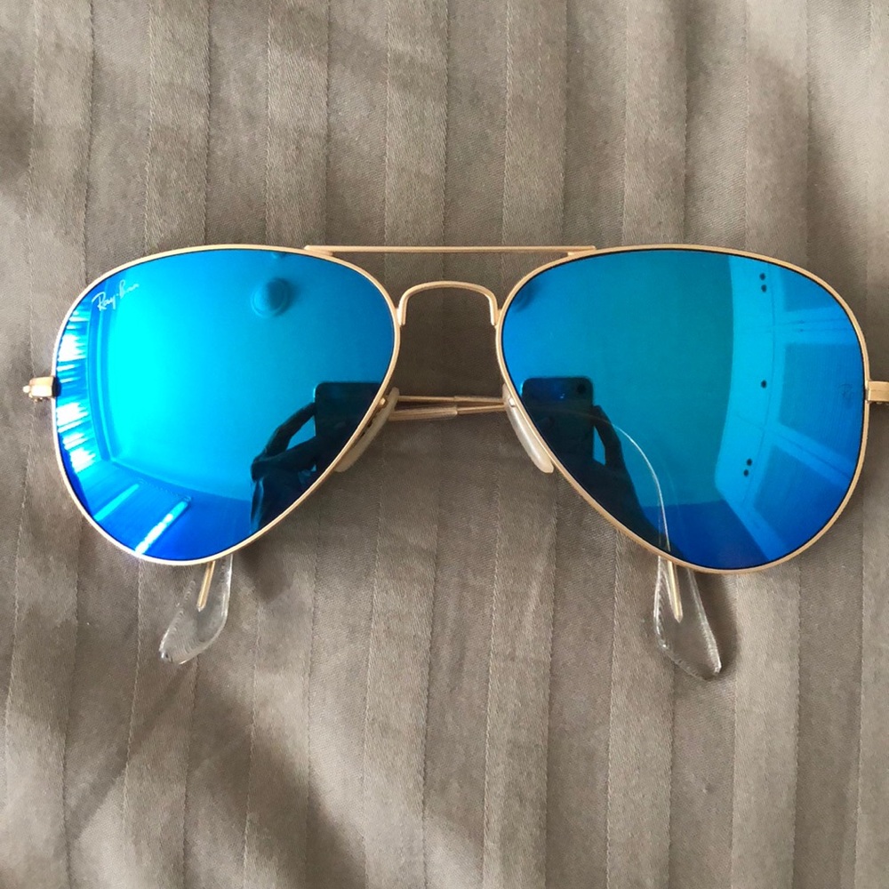 Ray Ban Aviator, Blue lenses. 5 in. Across